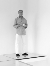 Дизайнер: Francesco Lucchese